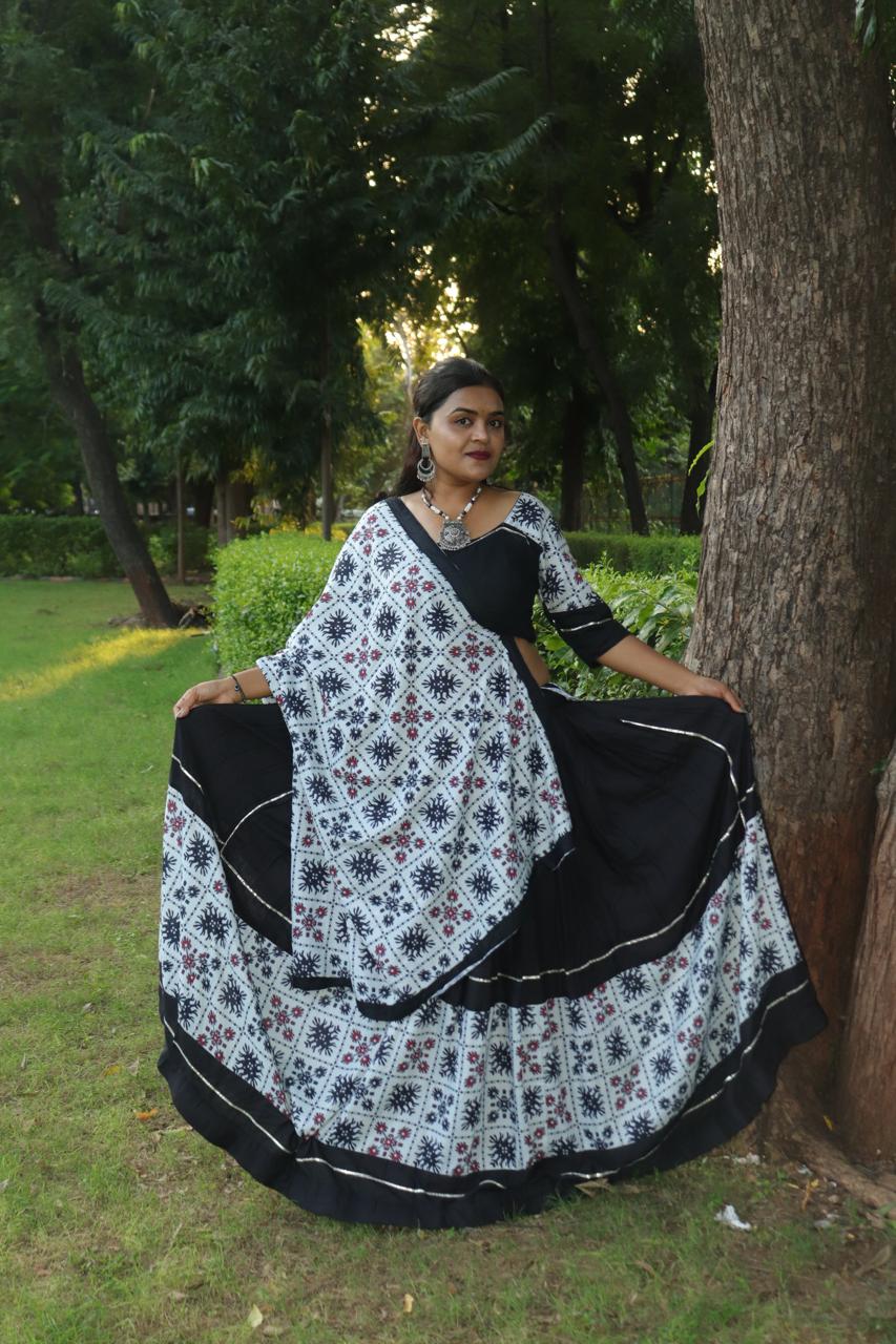 Printed Lehenga Choli with Dupatta - Black & White