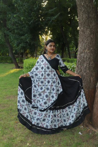 Printed Lehenga Choli with Dupatta - Black & White
